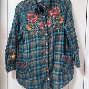 Johnny Was floral Embroidered Plaid Button-Up Tunic Shirt - Teal & Olive Plaid